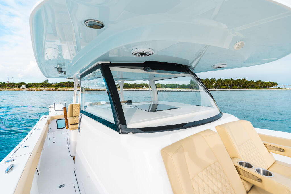 Detail image of Hard-Top w/ Panoramic Seamless Tempered Glass Windshield & Wiper
