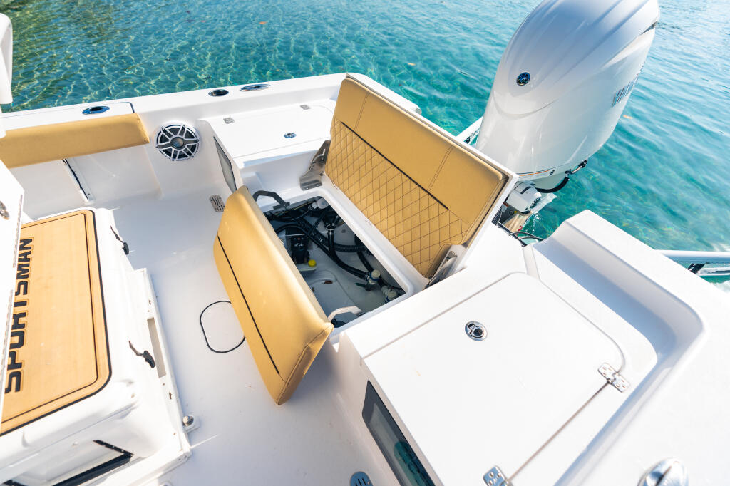 Detail image of Rear Total Access Hatch