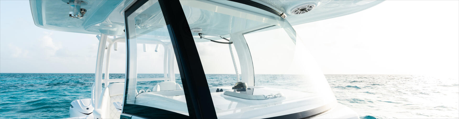 Large detail image of the Open 302 Center Console
