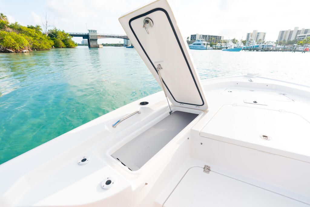 Detail image of Lockable Bow Rod Storage