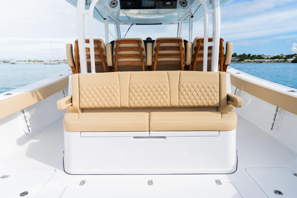 Detail image of Fiberglass Leaning Post w/ Mezzanine Rear Facing Seat