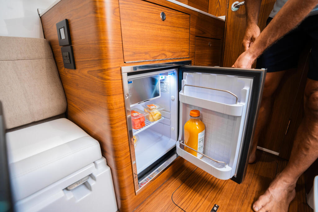 Detail image of Full Galley w/ Microwave, Cooktop & Refrigerator