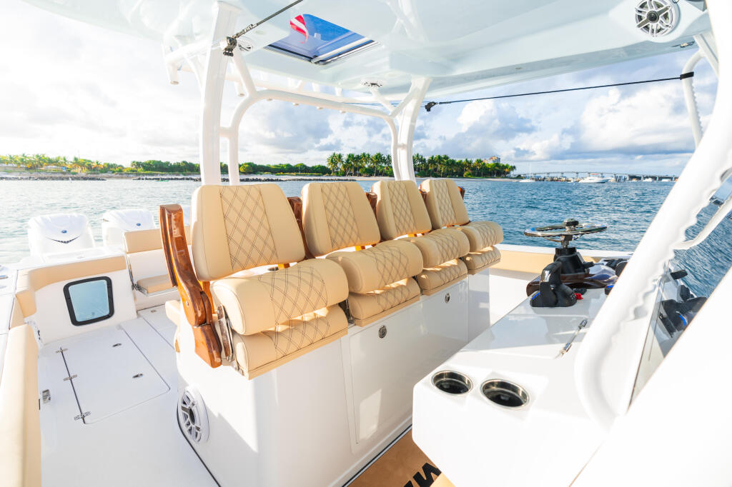 Detail image of Quad Captain's Chairs