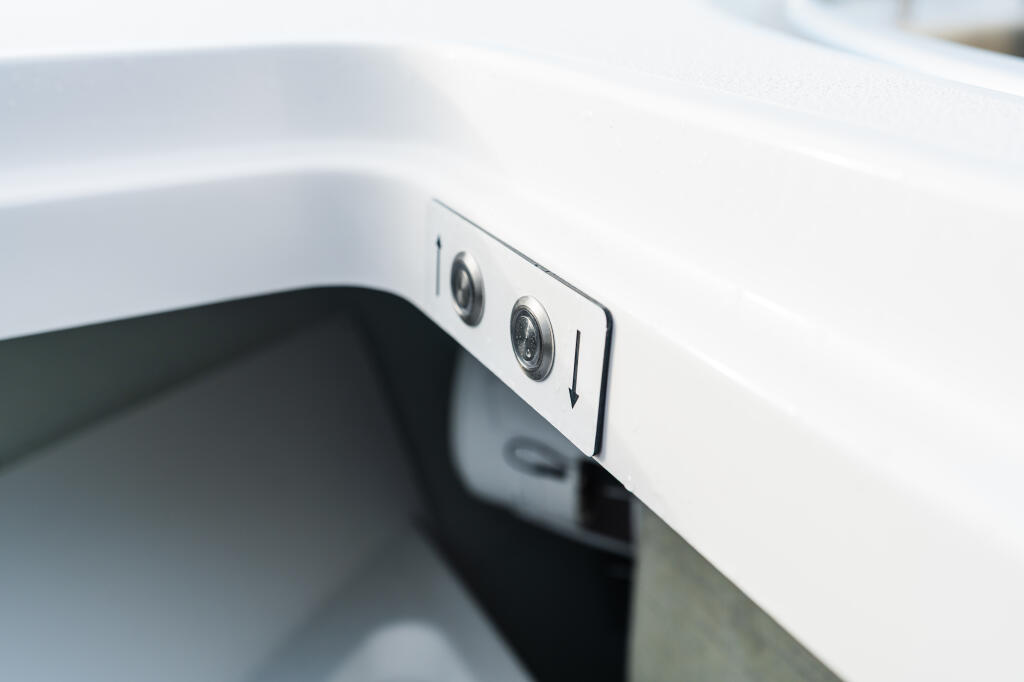 Detail image of Bow Controls for Anchor