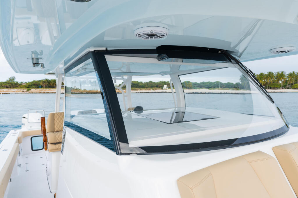 Detail image of Hard-Top w/ Panoramic Seamless Tempered Glass Windshield & Wiper