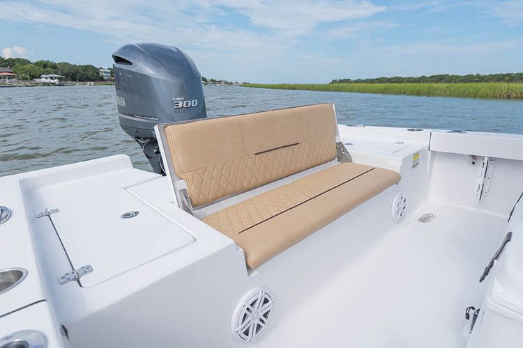 Masters 247 Bay Boat · Features | Sportsman Boats